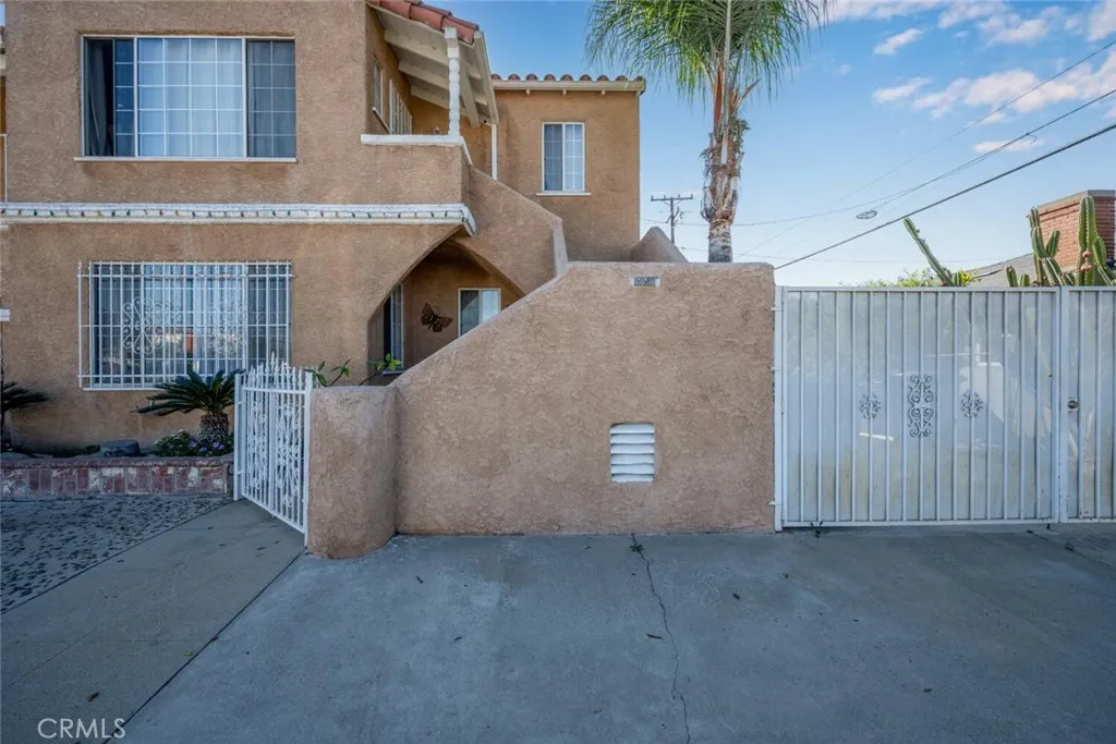 6050 Northside Drive, East Los Angeles, California 90022 home-pic-1